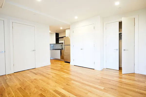 Rented by Lodger Corp | media 17