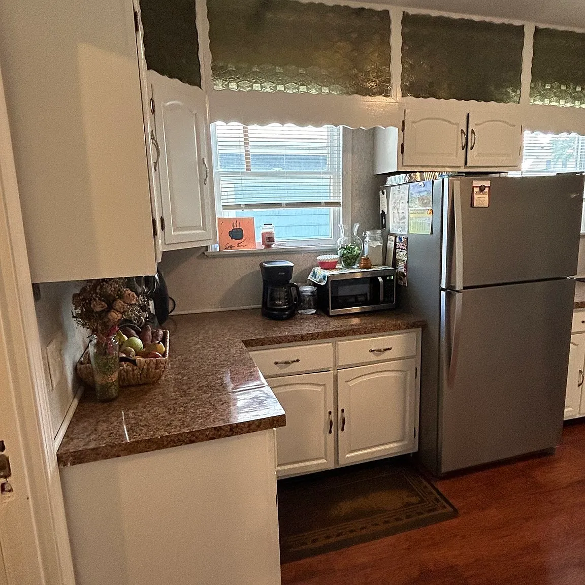 4 bed, 2.0 bath, 1888 sqft, $3,400 — Photo 4