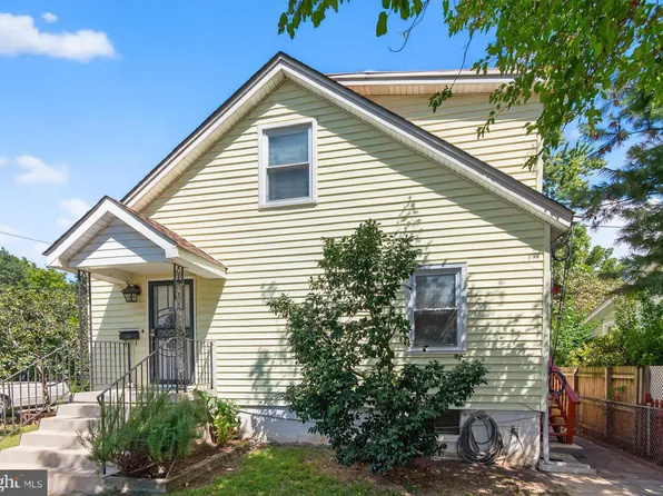 3700 Webster St, Brentwood, MD 20722