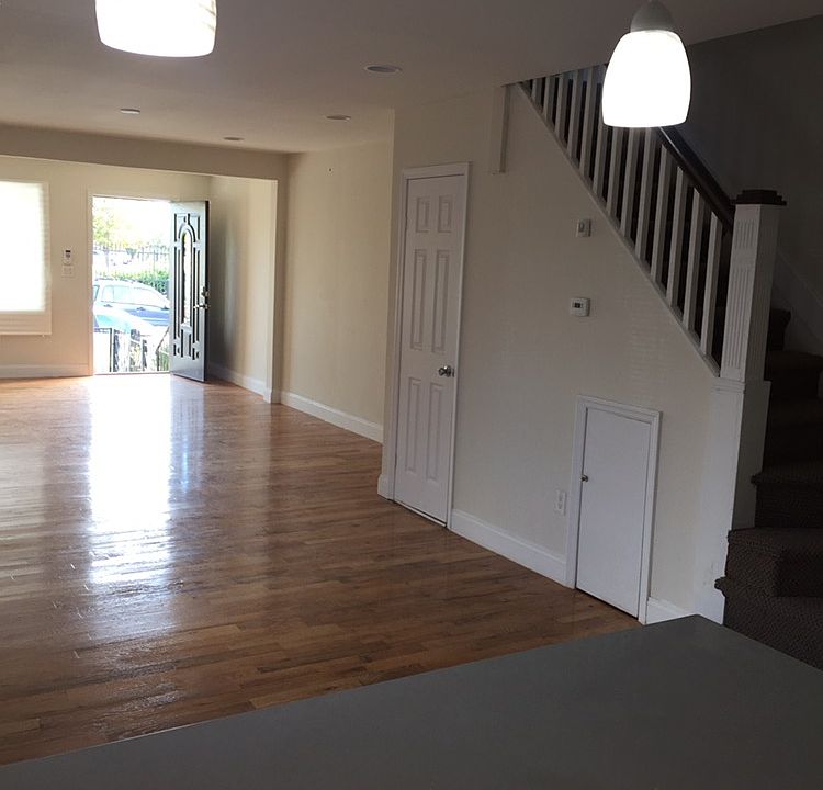 1st image of 144 Ave 161 St