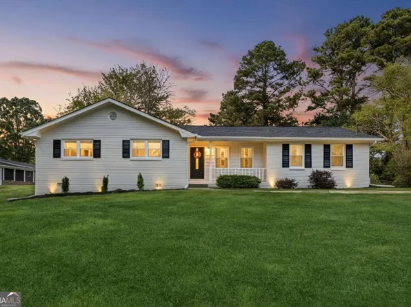 1545 Falcon Ln, Grayson, GA 30017