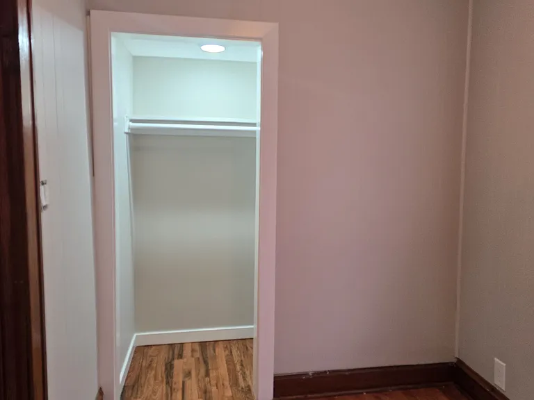 4852 S Wood St #3R — Photo 11