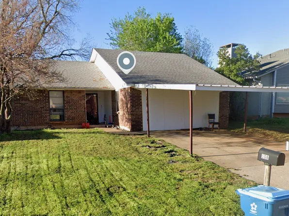 108 London Ln, Midwest City, OK 73110
