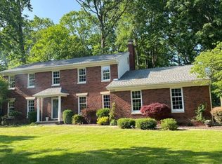325 Verdant Ln, Canfield, OH