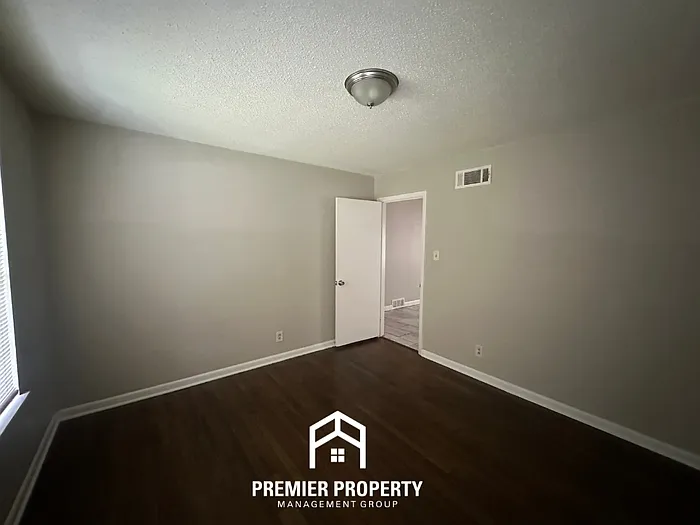 5131 Rolling Meadows Dr — Photo 16
