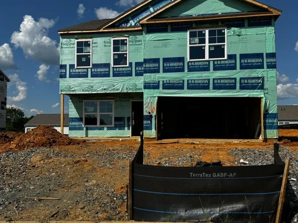 816 Magnolia Ridge Dr, Blountville, TN 37617