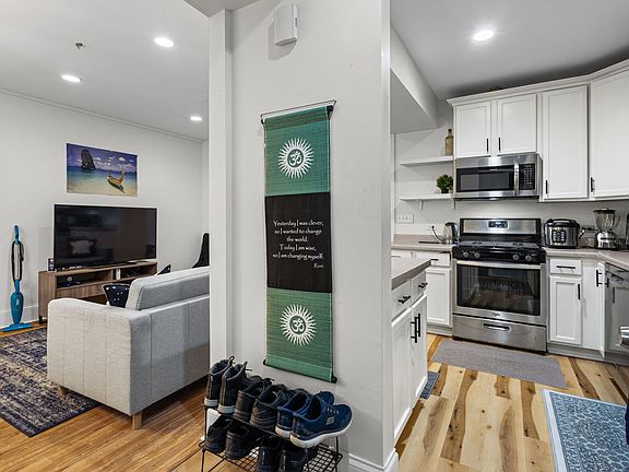 3rd image of 2642 N Talman Ave APT 1A