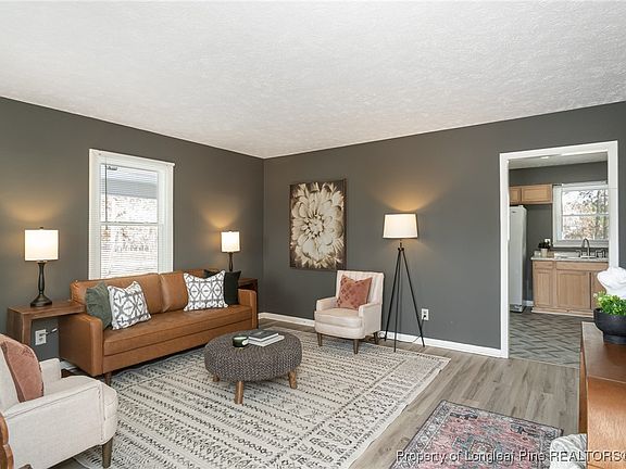 3rd image of 3202 Teakwood Ct