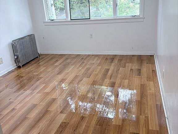 4th image of 926 Mount Vernon Ave #1