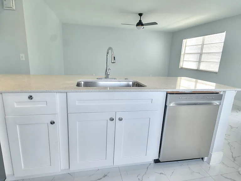 137 Normandy Ln #137-C — Photo 10