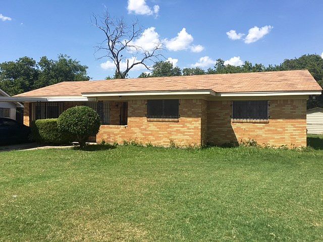 2nd image of 1111 Dossett Dr