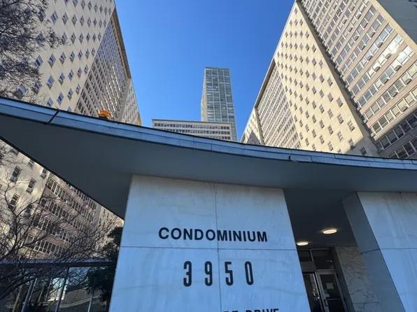 3950 N Lake Shore Dr APT 1527, Chicago, IL 60613
