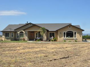 555 Ruben Ct, Hollister, CA 95023