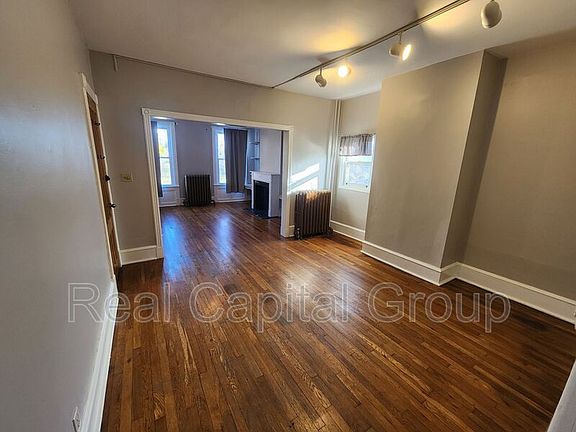 5th image of 128 Morton Ave APT 1