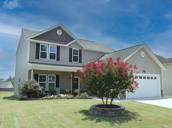 2303 King Malcolm Ln, Zebulon, NC 27597