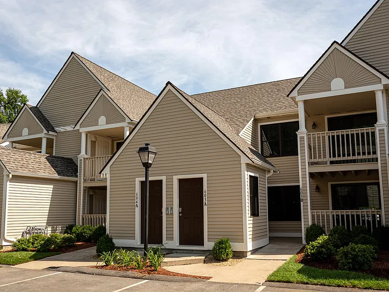 Briar Glen Village — Photo 12