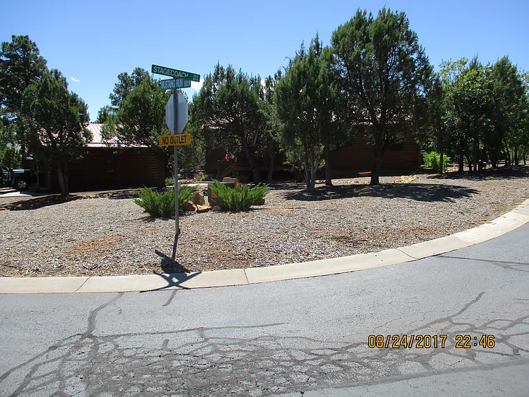 1561 N Mustang Run — Photo 2