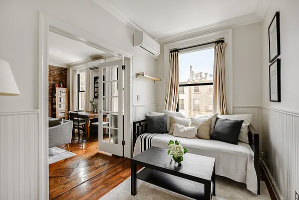 Sold by Compass | media 18