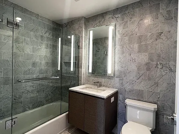 128 Columbia Heights image 5 of 18