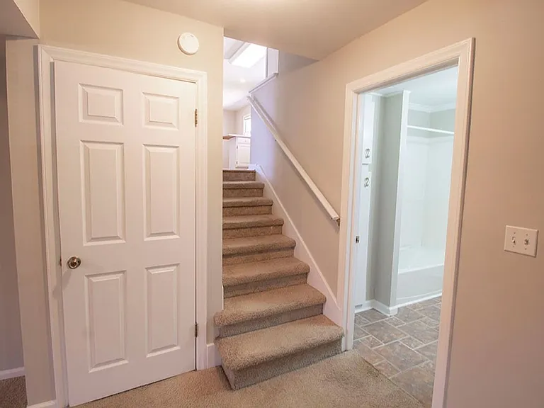 2207 Bushnell Dr — Photo 33