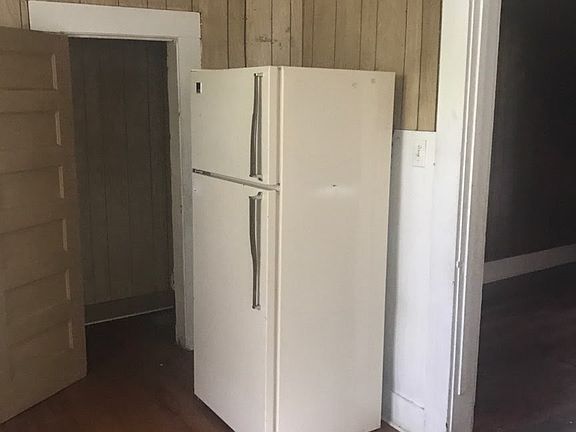 5th image of 105 Courtney St