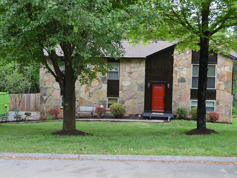 1st image of 913 Danville Cir