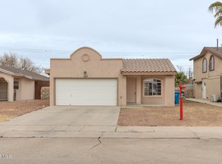 449 Valle Calido Dr, Socorro, TX 79927