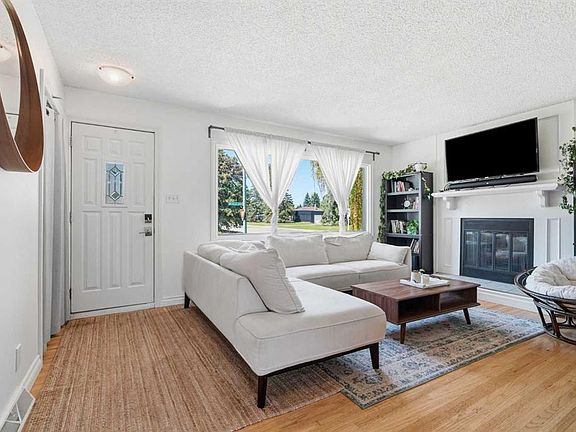 3rd image of 96 W Waterloo Dr SW