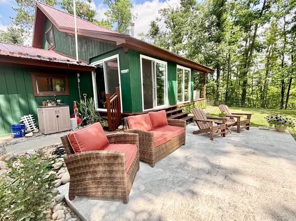 5825 W Miller Rd, Lewiston, MI 49756