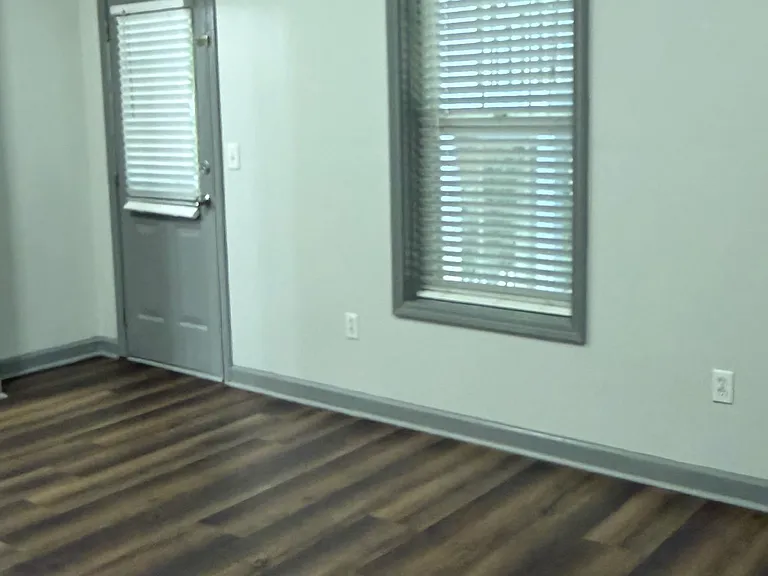 6017 Riverside Run Ct — Photo 32