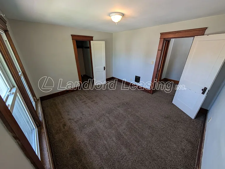 1850 E 33rd St — Photo 11