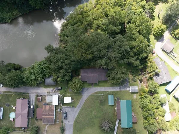 5491 Rd Bailey Hwy, Brenton, WV 24818