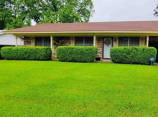 10 S Hermitage Dr, Texarkana, AR 71854