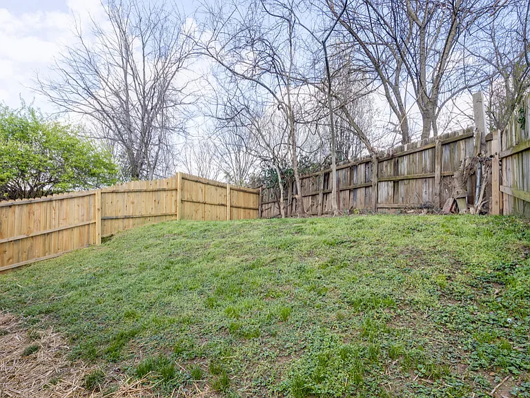 931 Riverside Dr #A — Photo 3