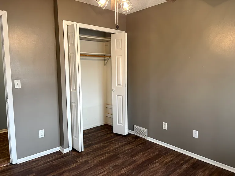 3622 Garden Blvd N — Photo 16