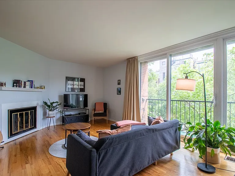 431 W Grant Pl #C-C-C — Photo 3