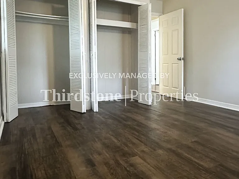 1173 W 27th St — Photo 17
