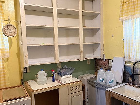 4th image of 641 Benwood Ave