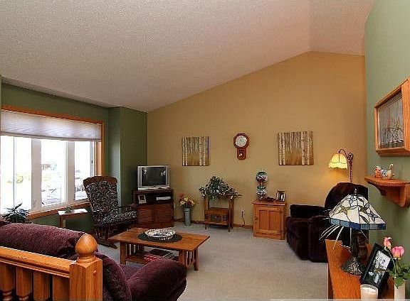 3rd image of 1824 Lupine Dr