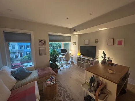 2244 Ontario Rd NW — Photo 5