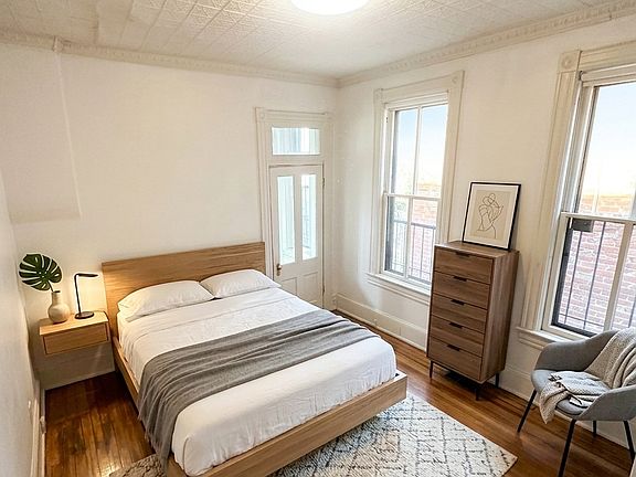 2nd image of 1013 Independence Ave SE #1
