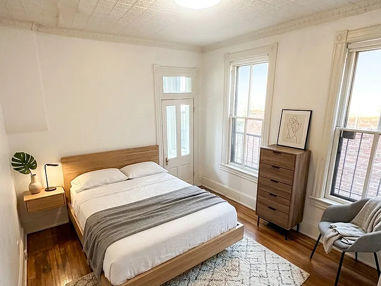 1013 Independence Ave SE #1 — Photo 2