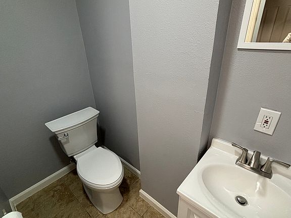 4th image of 923 E 21st St #S