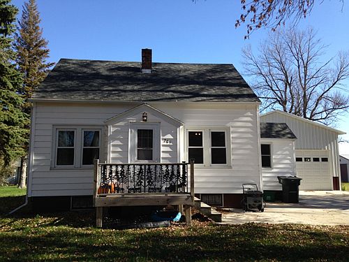 1st image of 205 S Carver St