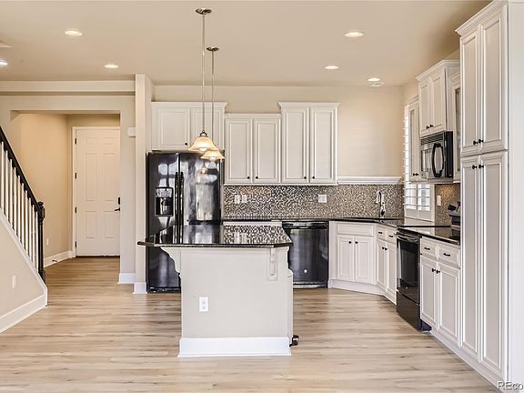 3rd image of 5426 Espana Court