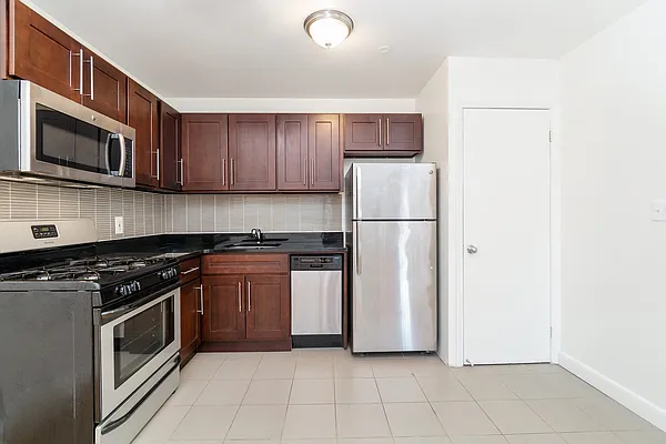 Rented by REAL New York | media 6