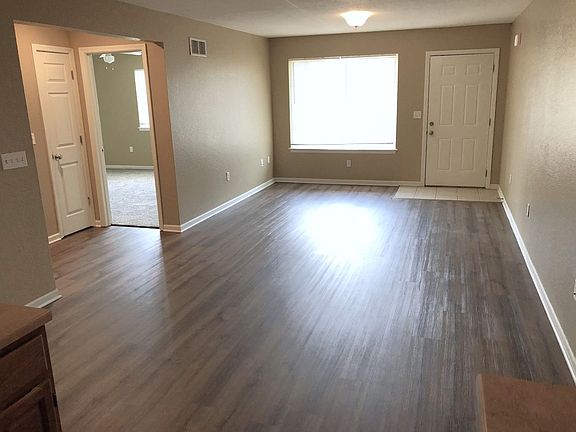 2nd image of 104 Logan St #D