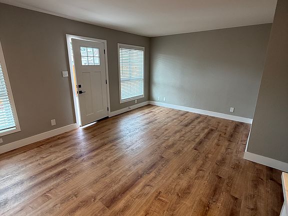 5th image of 22246 Peralta St