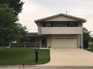 3030 Seneca Ct, Columbus, IN 47203