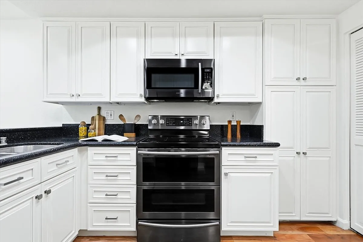 3 bed, 1496 sqft, $6,000 — Photo 4